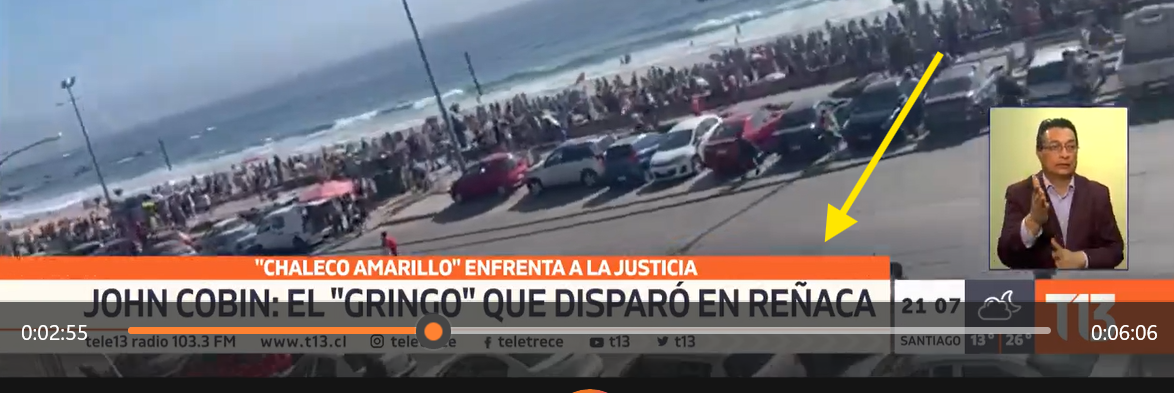 Fila de autos con posible vehículo de Molina en pista de tráfico (2:55)